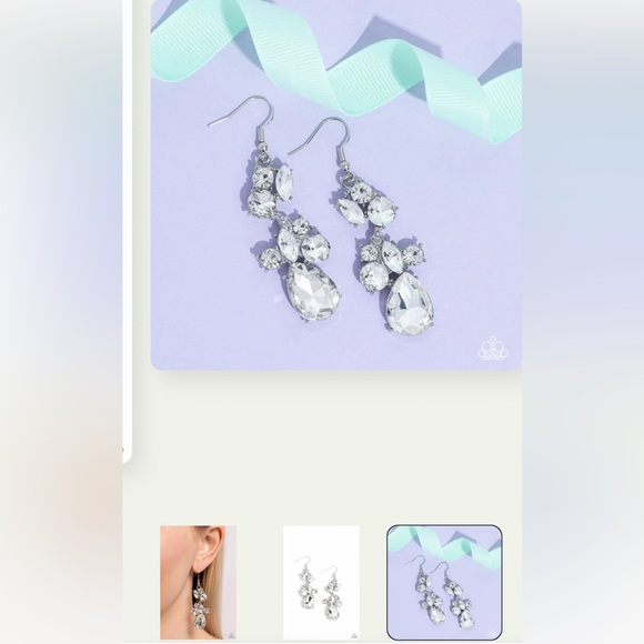 ⚪️💎⚪️ “RHINESTONE REVELER” WHITE RHINESTONE CRYSTAL EARRINGS ~ PAPARAZZI❗️⚪️💎⚪️ - Picture 5 of 5